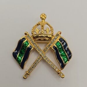 Carolee Duchess Royal Navy Flag Heraldic Crest Goldtone Vintage Brooch
